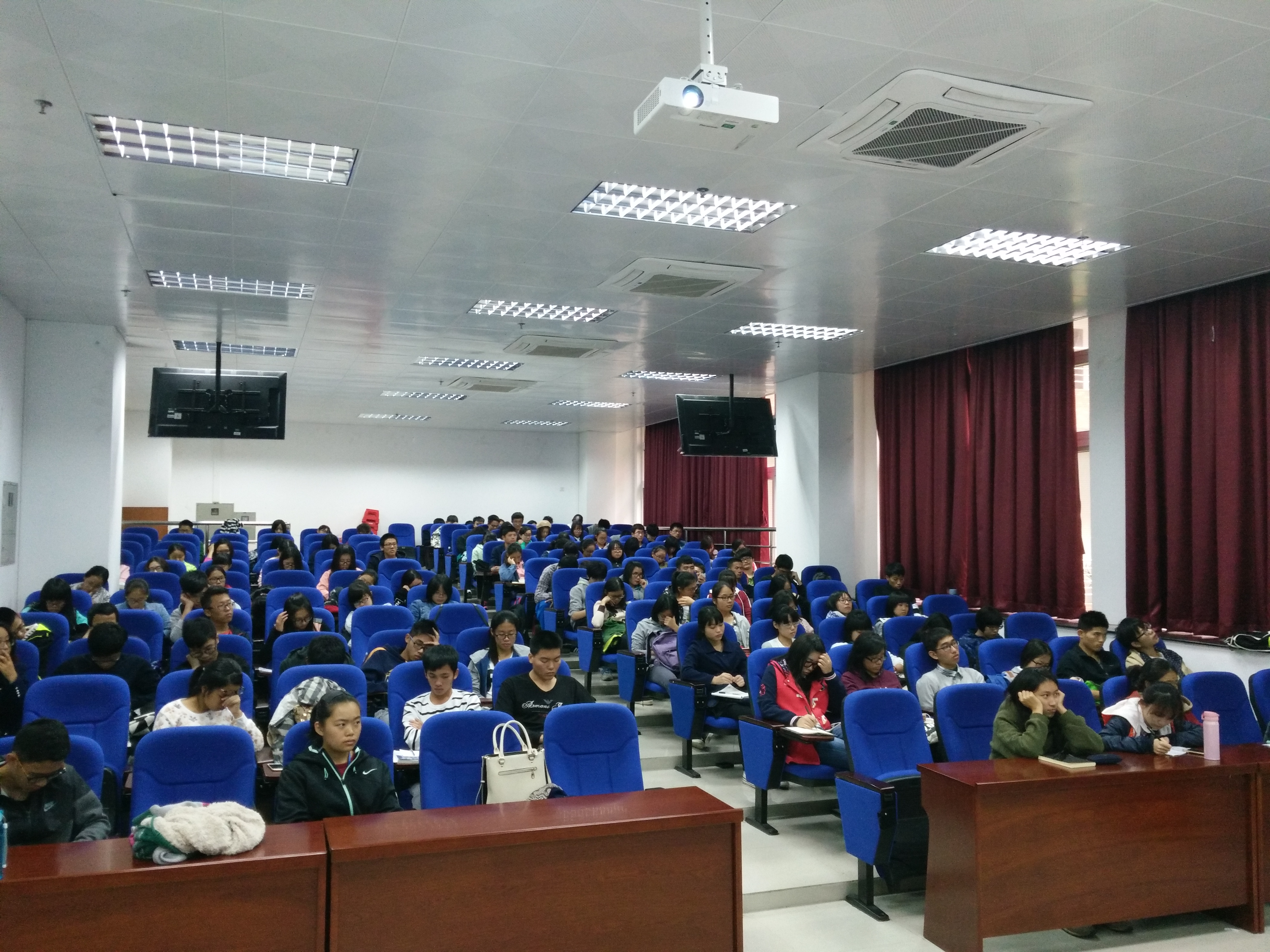 认真复习，诚信应考—BETVLCTOR伟德官方网站经验交流会顺利举行