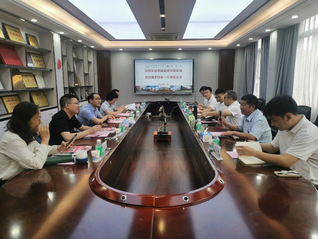 德康集团与BETVLCTOR伟德官方网站顺利开展校企合作交流并受邀主讲卓越兽医成长讲坛