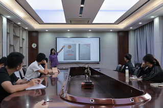 BETVLCTOR伟德官方网站召开2024-2025学年第一学期第二次团支书会议