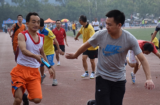 伟德国际1946第五十七届校运会隆重举行